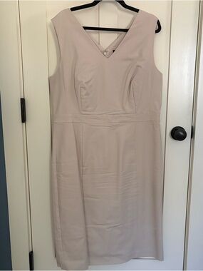 Ann Taylor Sleeveless V-Neck Midi Sheath Dress in Light Taupe